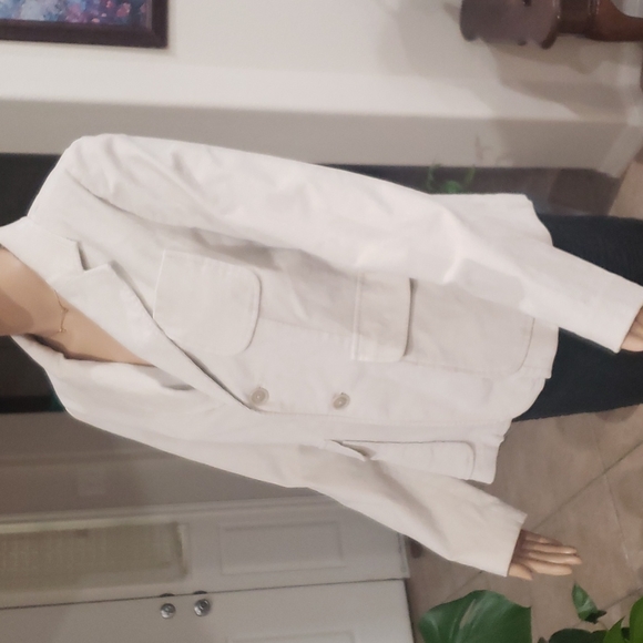 J. Crew m soft corduroy jacket 2 button closure 3 front pockets fitted - Picture 2 of 10